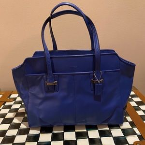 Leather shoulder bag